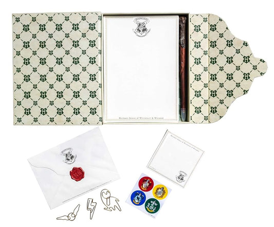 Harry Potter: Hogwarts Acceptance Letter Stationery Set cover image