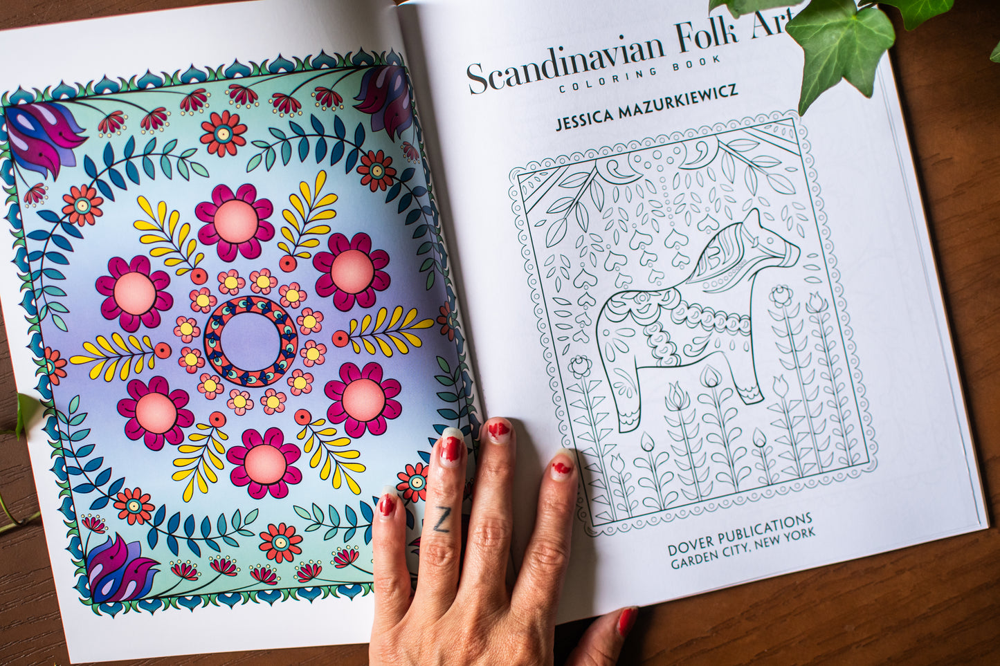 Creative Haven Scandinavian Folk Art Coloring Book (Adult Coloring Books: World & Travel)