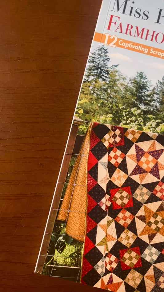 Miss Rosie's Farmhouse Favorites: 12 Captivating Scrappy Quilts